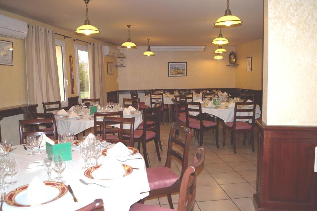 Hotel Restaurant La Martiniere Montelier Exterior photo